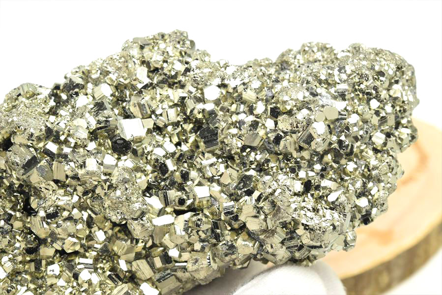 ペルー産　ワンサラ　パイライト　原石　クラスター　黄鉄鉱　Huanzala Huallanca Pyrite　天然石　パワーストーン