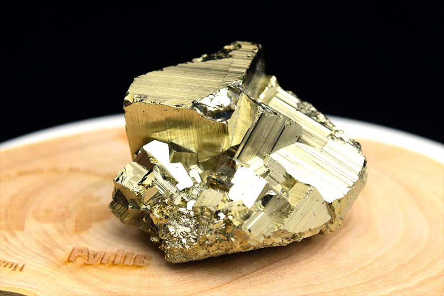 ペルー産　ワンサラ　パイライト　原石　クラスター　立方体結晶　黄鉄鉱　Huanzala Huallanca Pyrite　天然石　パワーストーン