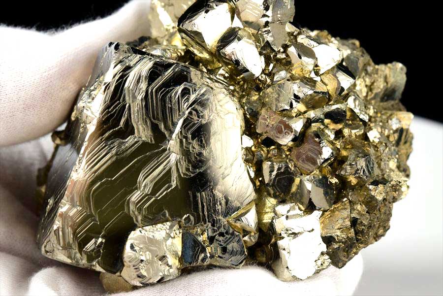 ペルー産　ワンサラ　パイライト　原石　鉱物　黄鉄鉱　 Huanzala　Pyrite　天然石　パワーストーン