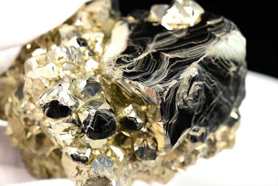 ペルー産　ワンサラ　パイライト　原石　鉱物　黄鉄鉱　 Huanzala　Pyrite　天然石　パワーストーン