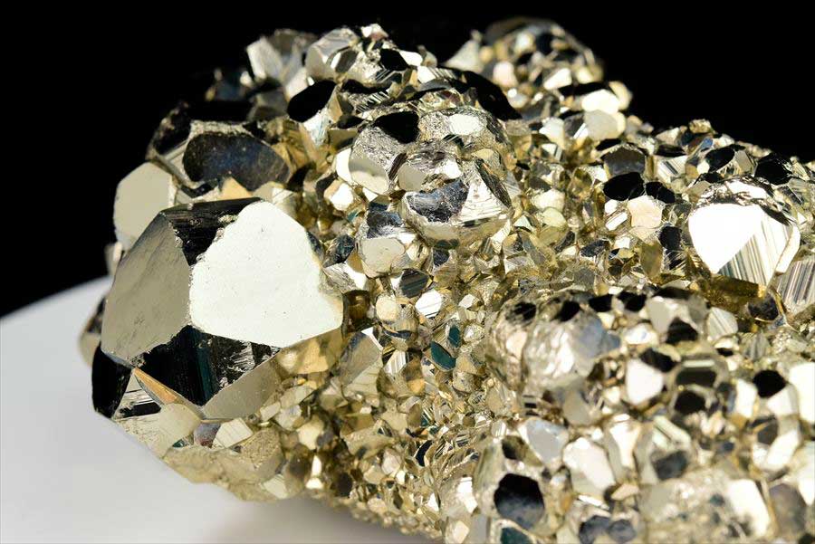 パイライト 黄鉄鉱 ペルー・ワンサラ鉱山産｜クラスター｜原石｜鉱物