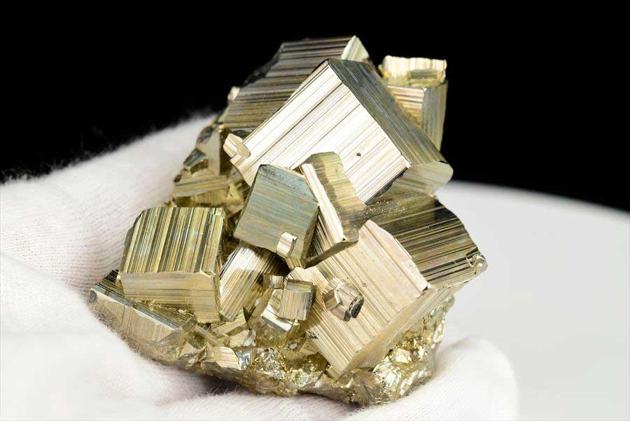 ペルー産　ワンサラ　パイライト　原石　鉱物　黄鉄鉱　 Huanzala　Pyrite　天然石　パワーストーン