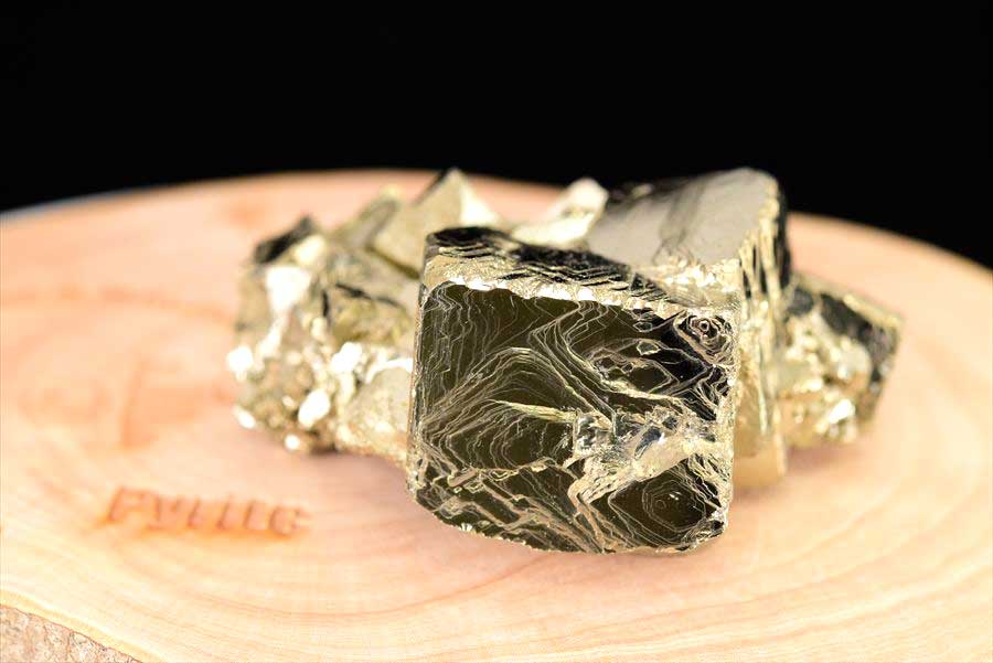 ペルー産　ワンサラ　パイライト　原石　鉱物　黄鉄鉱　 Huanzala　Pyrite　天然石　パワーストーン