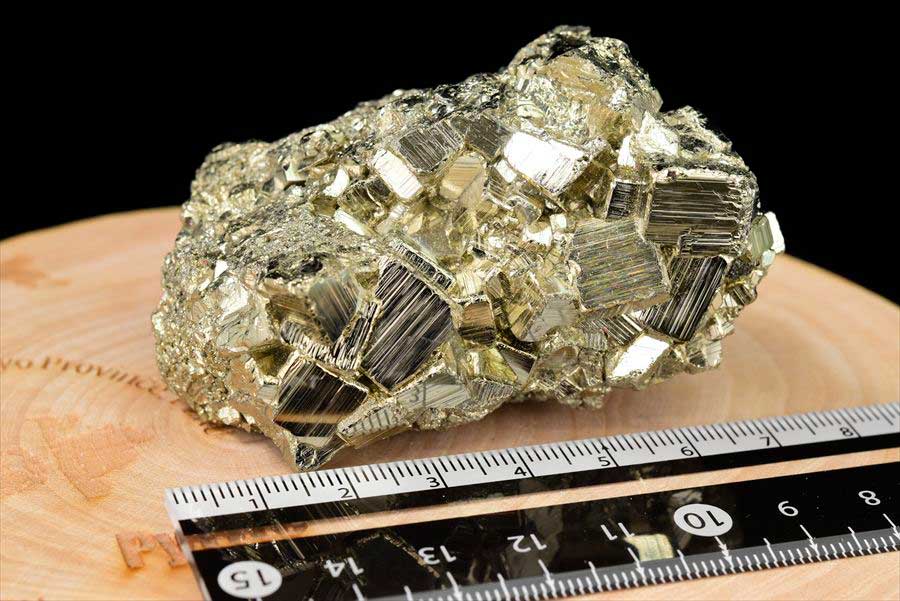 パイライト 黄鉄鉱 ペルー・ワンサラ鉱山産｜お買い得品｜クラスター