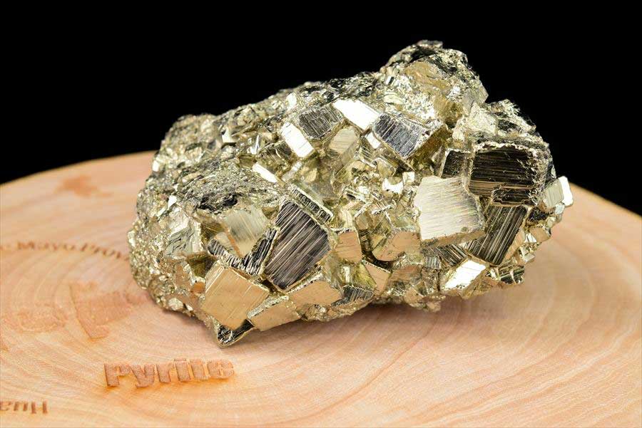 パイライト 黄鉄鉱 ペルー・ワンサラ鉱山産｜お買い得品｜クラスター