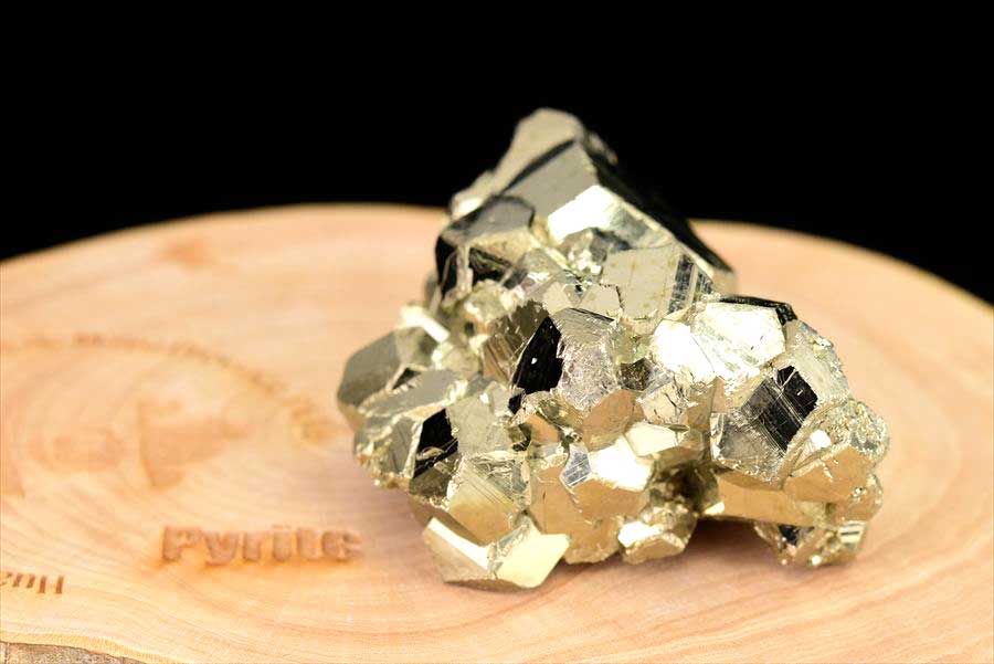 ペルー産　ワンサラ　パイライト　原石　鉱物　黄鉄鉱　 Huanzala　Pyrite　天然石　パワーストーン