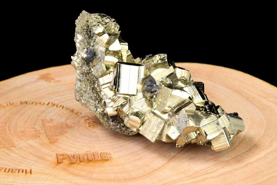 ペルー産　ワンサラ　パイライト　原石　鉱物　黄鉄鉱　 Huanzala　Pyrite　天然石　パワーストーン