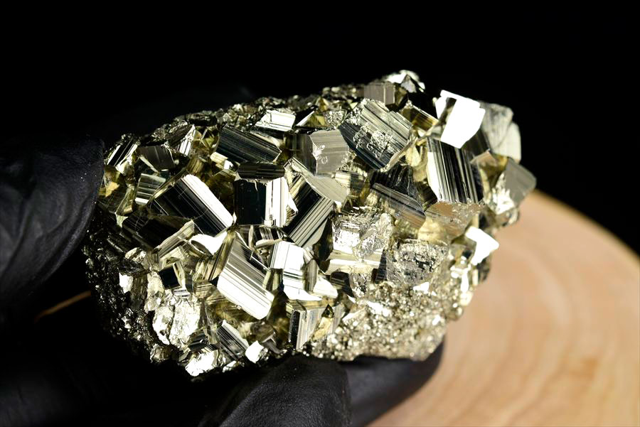 ペルー産　ワンサラ　パイライト　原石　鉱物　黄鉄鉱　 Huanzala　Pyrite　天然石　パワーストーン