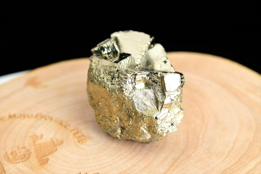 ペルー産　ワンサラ　パイライト　原石　鉱物　黄鉄鉱　 Huanzala　Pyrite　天然石　パワーストーン