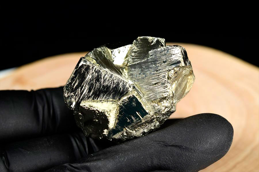 ペルー産　ワンサラ　パイライト　原石　鉱物　黄鉄鉱　 Huanzala　Pyrite　天然石　パワーストーン