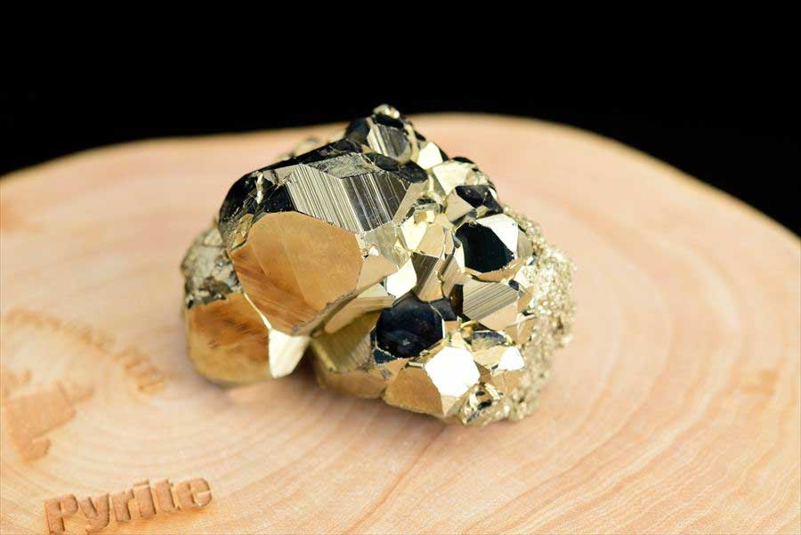 ペルー産　ワンサラ　パイライト　原石　鉱物　黄鉄鉱　 Huanzala　Pyrite　天然石　パワーストーン