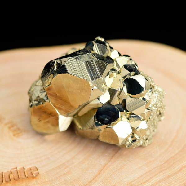 ペルー産　ワンサラ　パイライト　原石　鉱物　黄鉄鉱　 Huanzala　Pyrite　天然石　パワーストーン