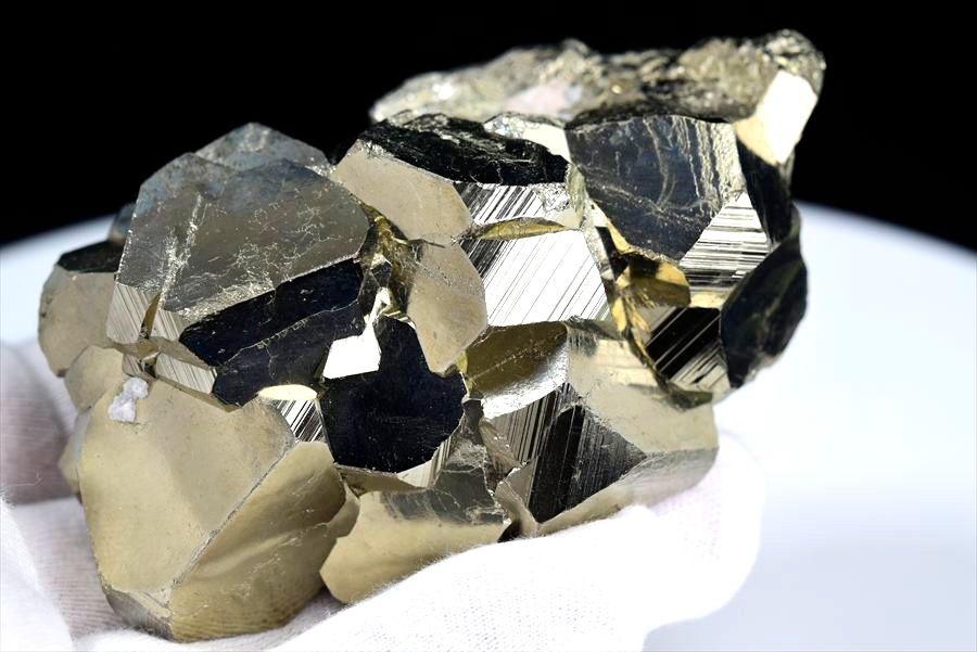 ペルー産　ワンサラ　パイライト　原石　鉱物　黄鉄鉱　 Huanzala　Pyrite　天然石　パワーストーン