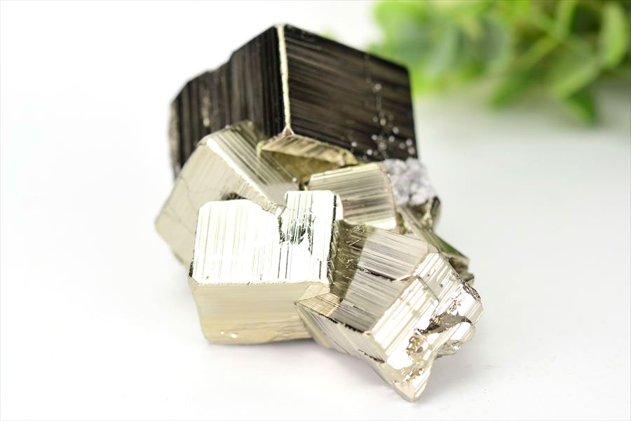 ペルー産　ワンサラ　パイライト　原石　鉱物　黄鉄鉱　 Huanzala　Pyrite　天然石　パワーストーン