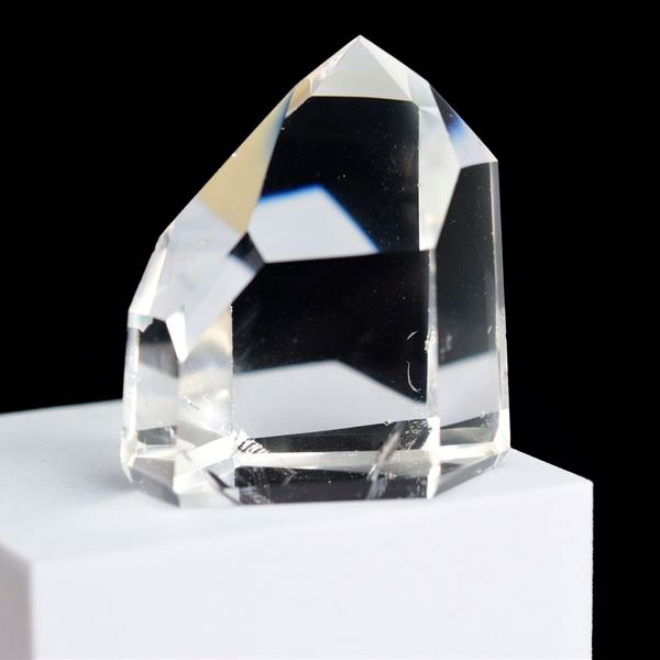 水晶　ポイント　六角柱　ブラジル　ポンペウ産　天然水晶　透明　置物　インテリア　浄化　天然石　パワーストーン