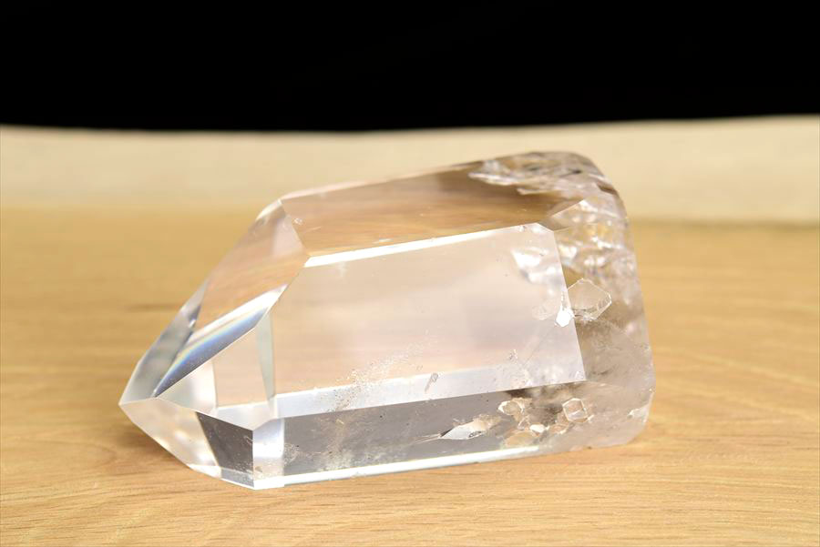 水晶　ポイント　六角柱　ブラジル　ポンペウ産　天然水晶　透明　置物　インテリア　浄化　天然石　パワーストーン