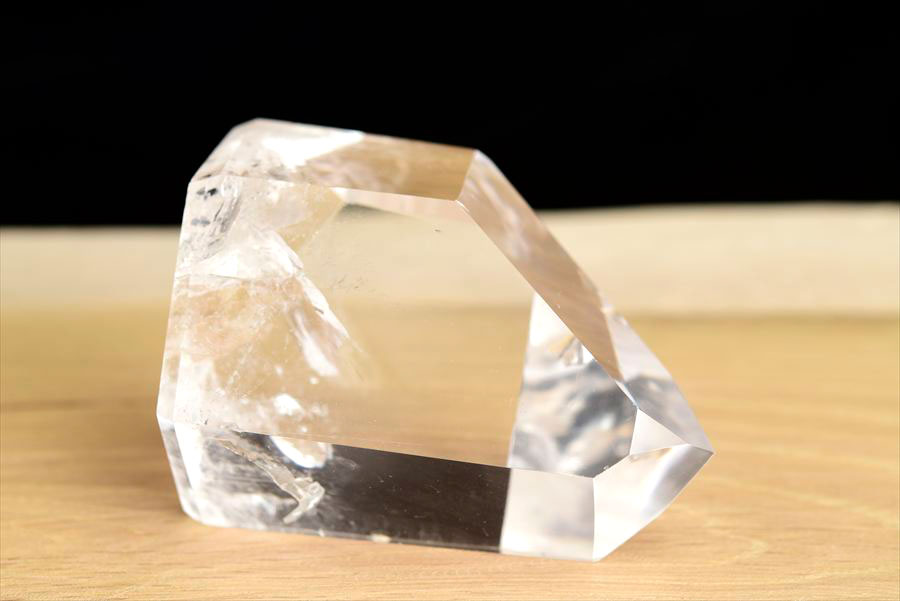 水晶　ポイント　六角柱　ブラジル　ポンペウ産　天然水晶　透明　置物　インテリア　浄化　天然石　パワーストーン