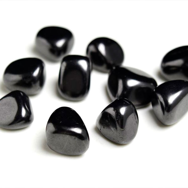 シュンガイト　shungite　ロシア産　シュンガ石　磨き石　タンブル　電磁波対策　デジタルデトックス　天然石　パワーストーン