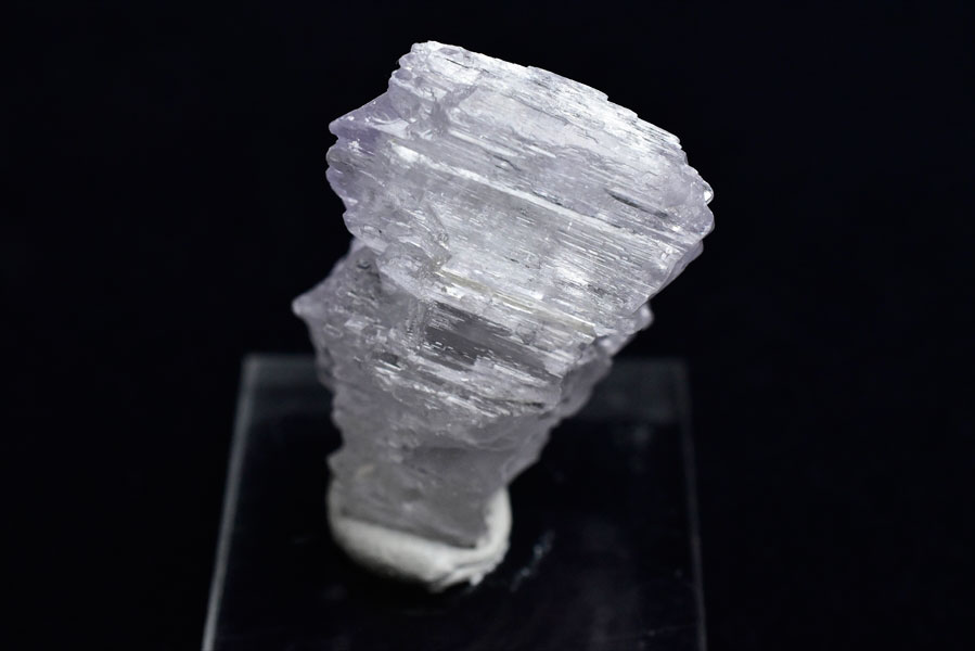 アフガニスタン産　クンツァイト　スポデューメン　トリフェーン　リチア輝石　結晶　原石　マクラメ　天然石　パワーストーン