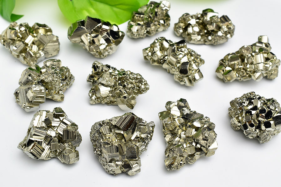 ペルー産　ワンサラ　パイライト　原石　クラスター　黄鉄鉱　Huanzala Huallanca Pyrite　天然石　パワーストーン