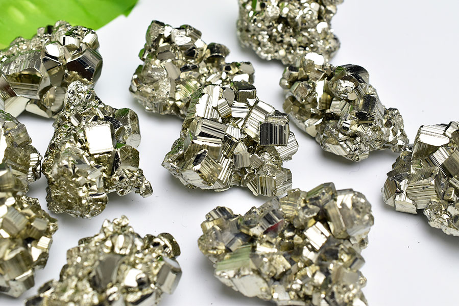 ペルー産　ワンサラ　パイライト　原石　クラスター　黄鉄鉱　Huanzala Huallanca Pyrite　天然石　パワーストーン