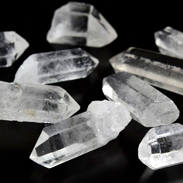 ブラジル産水晶　コリント産水晶　天然水晶　原石　結晶　ポイント　天然石　パワーストーン