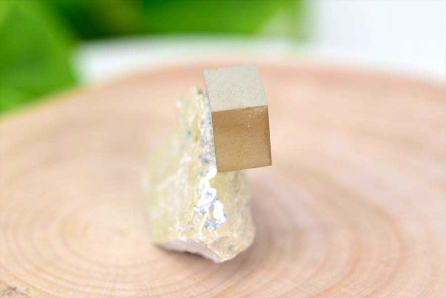 スペイン産　パイライト　キュービックパイライト　原石　鉱物　黄鉄鉱　 Navajun　Pyrite　天然石　パワーストーン