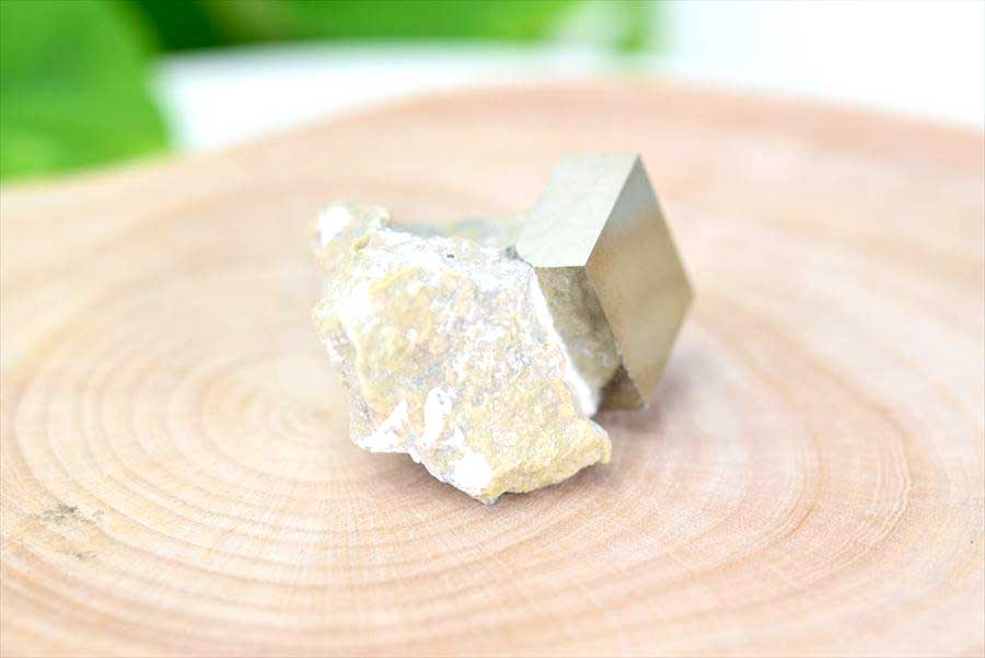 スペイン産　パイライト　キュービックパイライト　原石　鉱物　黄鉄鉱　 Navajun　Pyrite　天然石　パワーストーン