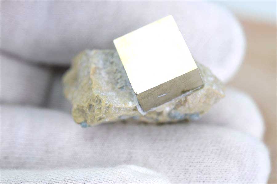 スペイン産　パイライト　キュービックパイライト　原石　鉱物　黄鉄鉱　 Navajun　Pyrite　天然石　パワーストーン