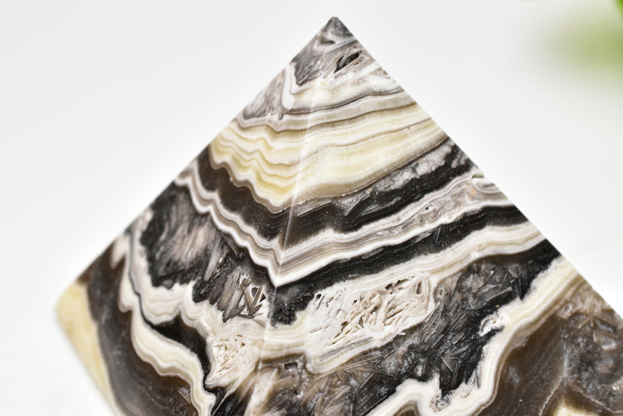 ゼブラオニキス　ピラミッド　置物　メキシコ産　zebraonyx pｙramid　天然石　パワーストーン