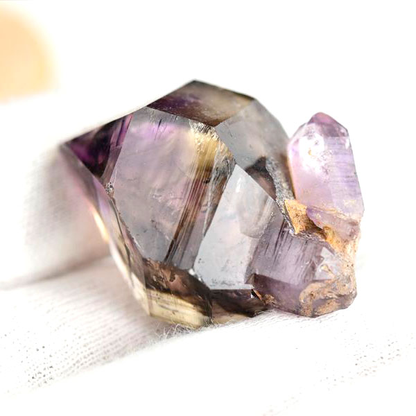ジンバブエ産　アメジストエレスチャル　セプターアメジスト　紫水晶　鉱物　標本　パワーストーン